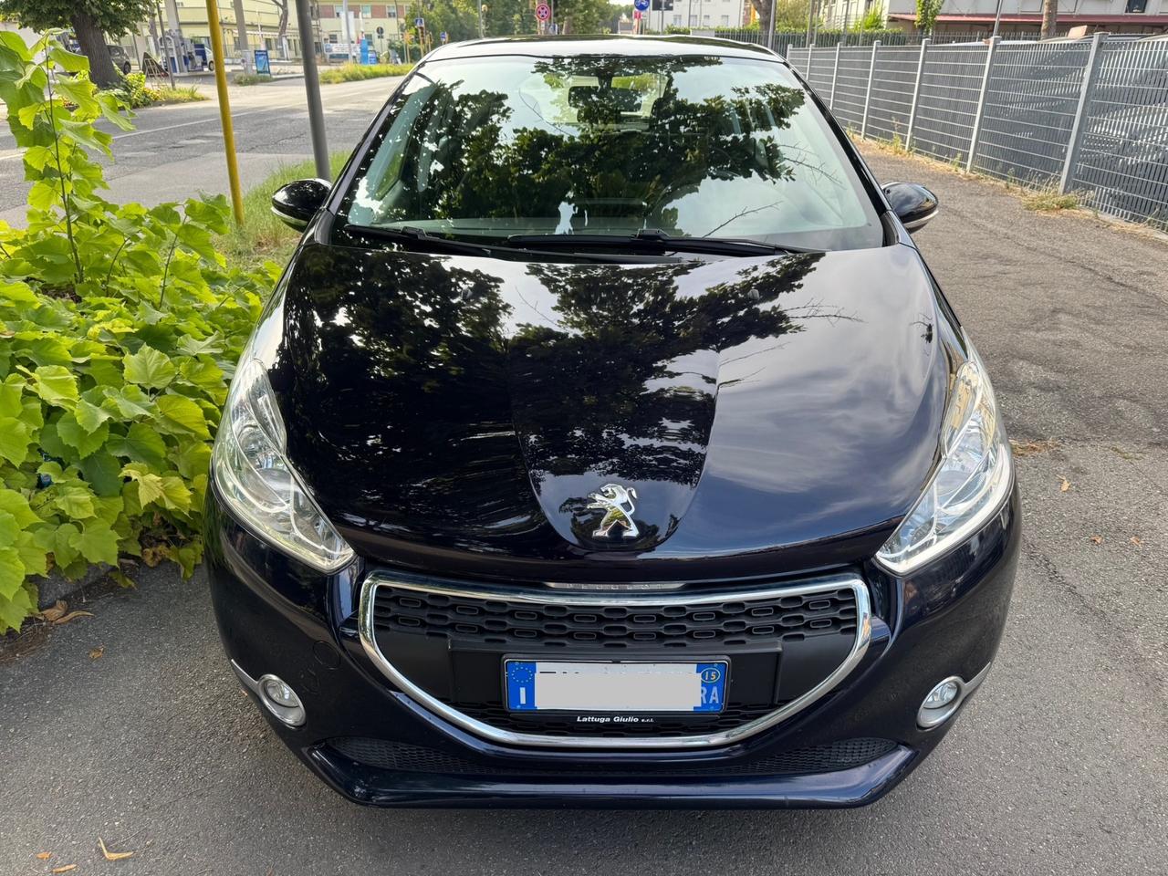 Peugeot 208 1.4 HDi 68 CV 5 p Allure garanzia 12 mesi
