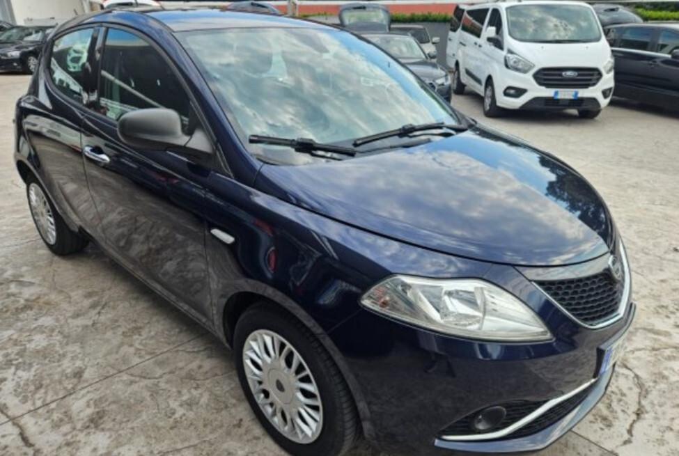 Lancia Ypsilon 1.2 69CV 5P GPL ELEFANTINO