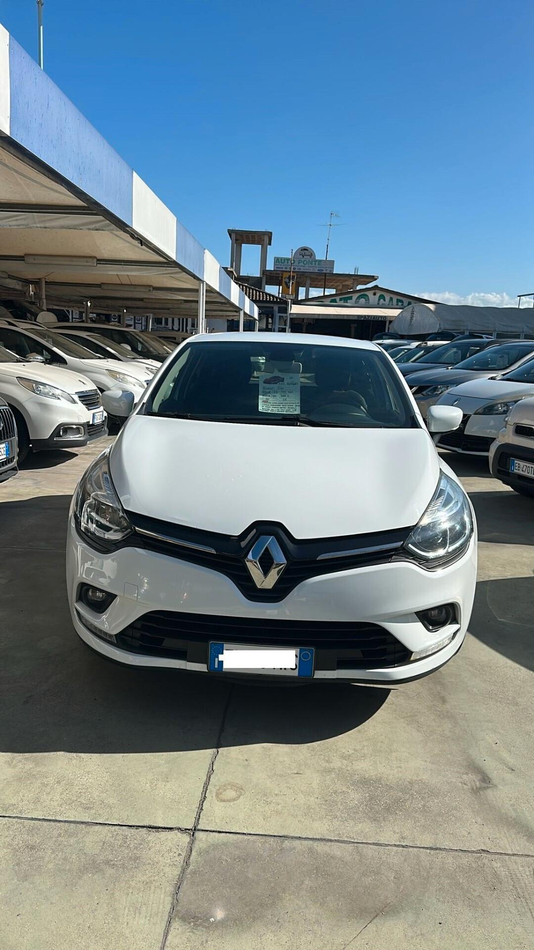 RENAULT CLIO 2018 FULL OPTIONAL