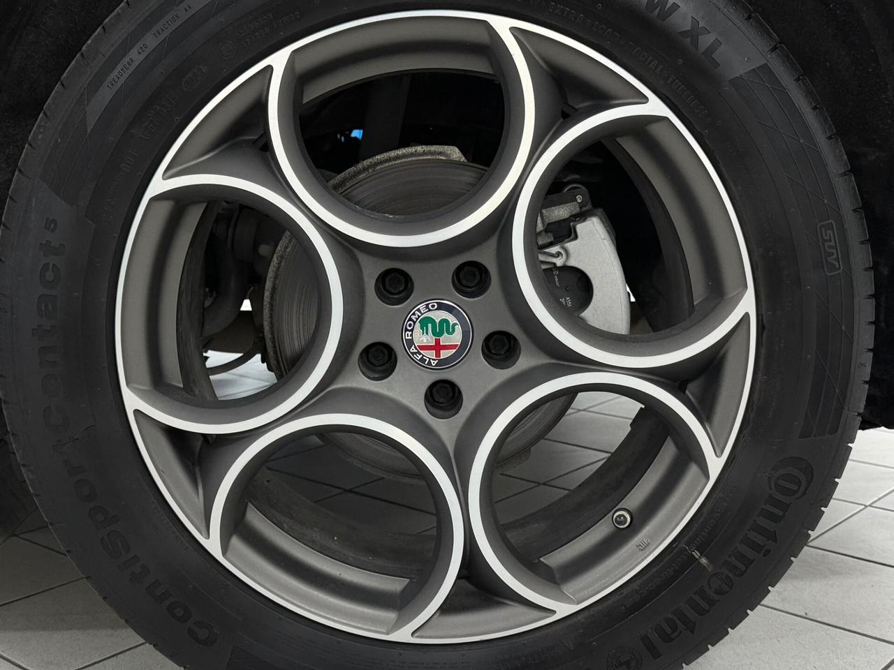 Alfa Romeo Stelvio 2.2 TD 160CV SPORT TECH CERCHI 19 DISTRIBUZIONE OK