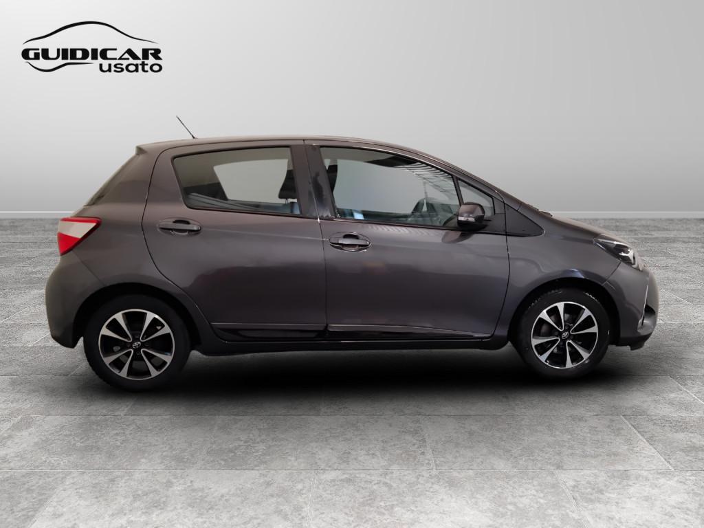 TOYOTA Yaris III 2017 - Yaris 5p 1.0 Active my18