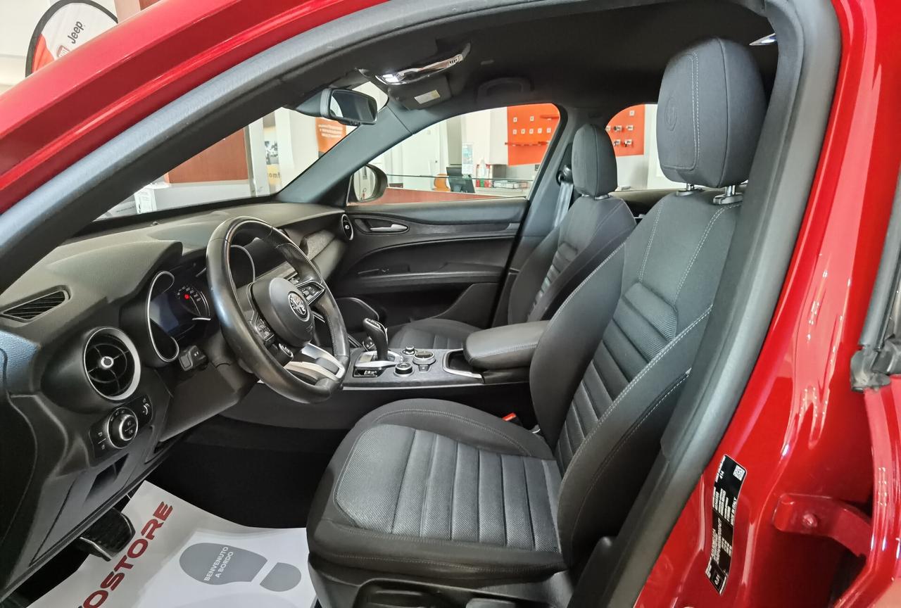 Alfa Romeo Stelvio 2.2 Td AT8 Q4 Business