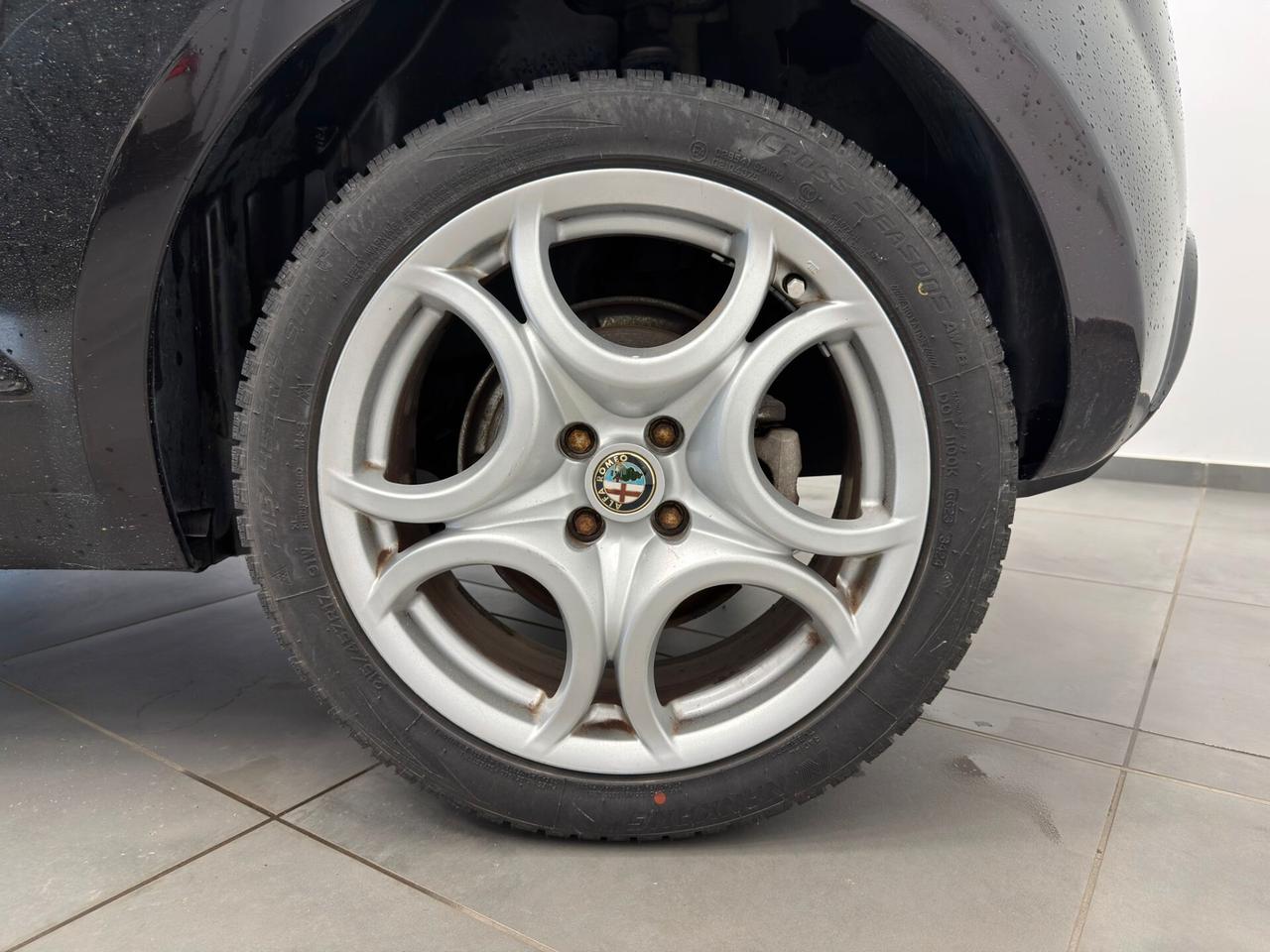 Alfa Romeo MiTo 1.6 JTDm 16V Distinctive Sport Pack