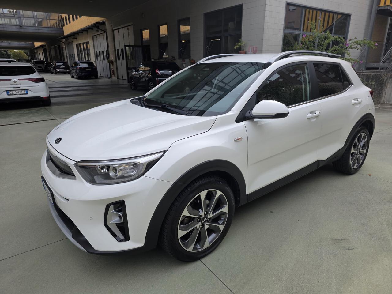Kia Stonic 1.0 T-GDi 100cv hybrid GT Line