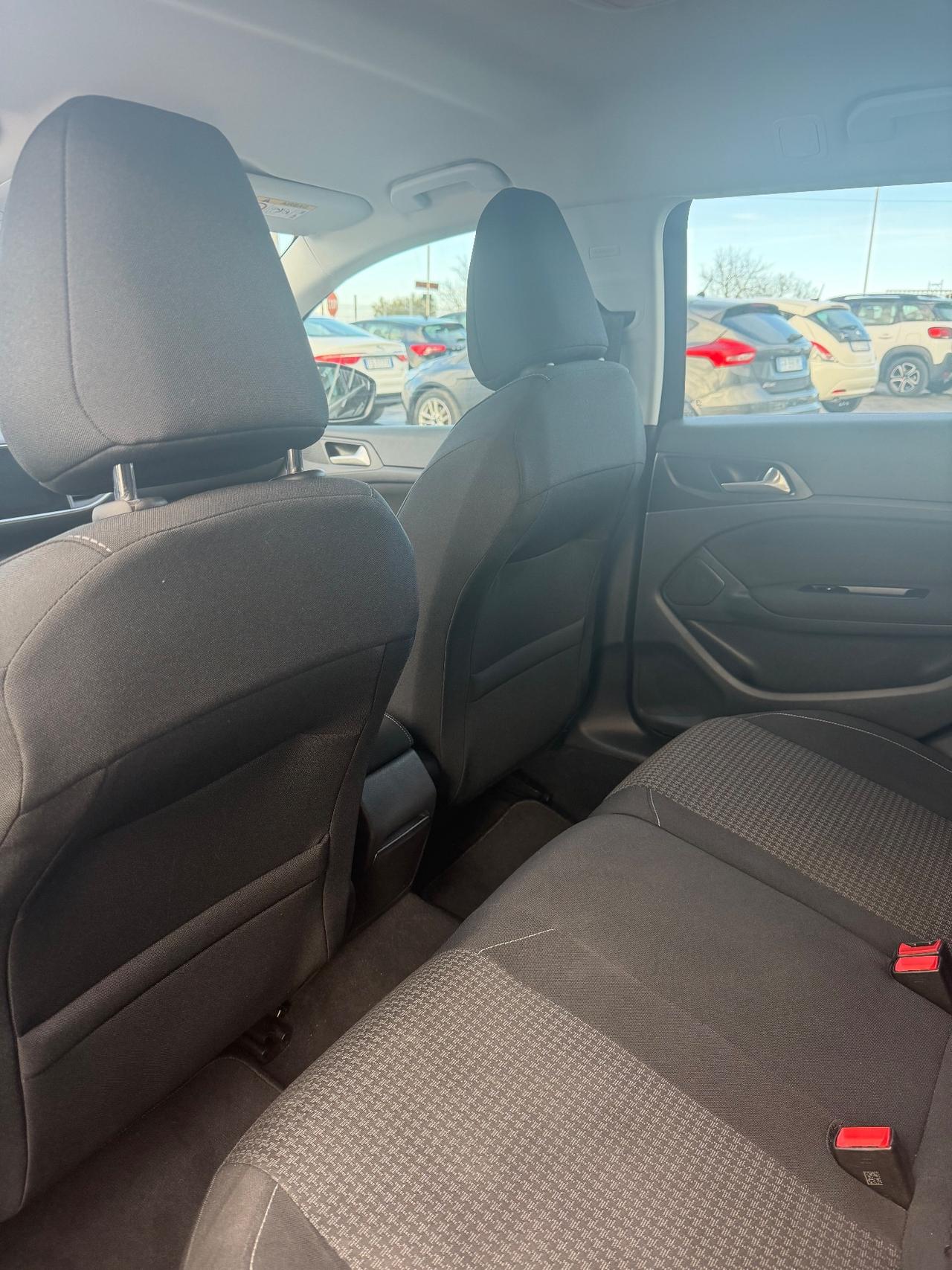 Peugeot 308 BlueHDi 130 S&S EAT8 SW Allure