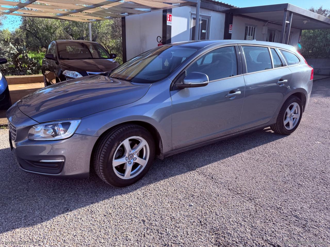 VOLVO V60 D2 Geartronic Business