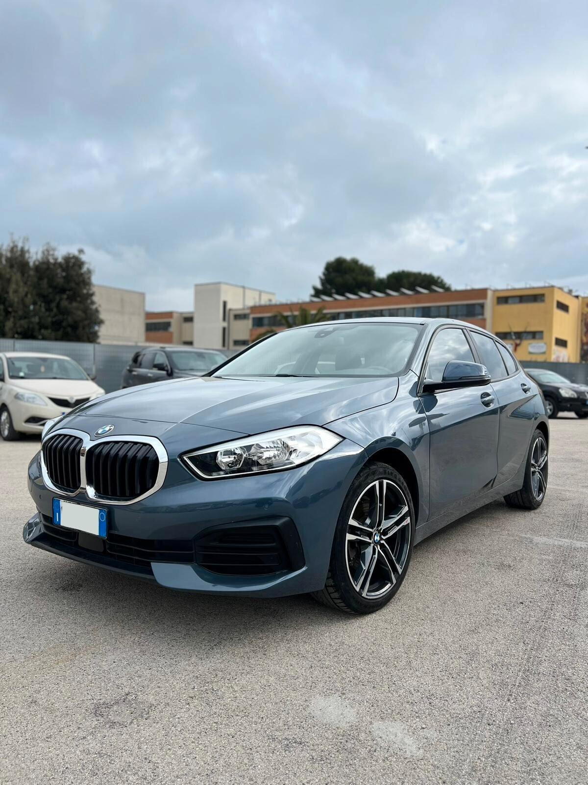 Bmw 116 116d 5p. Business Advantage