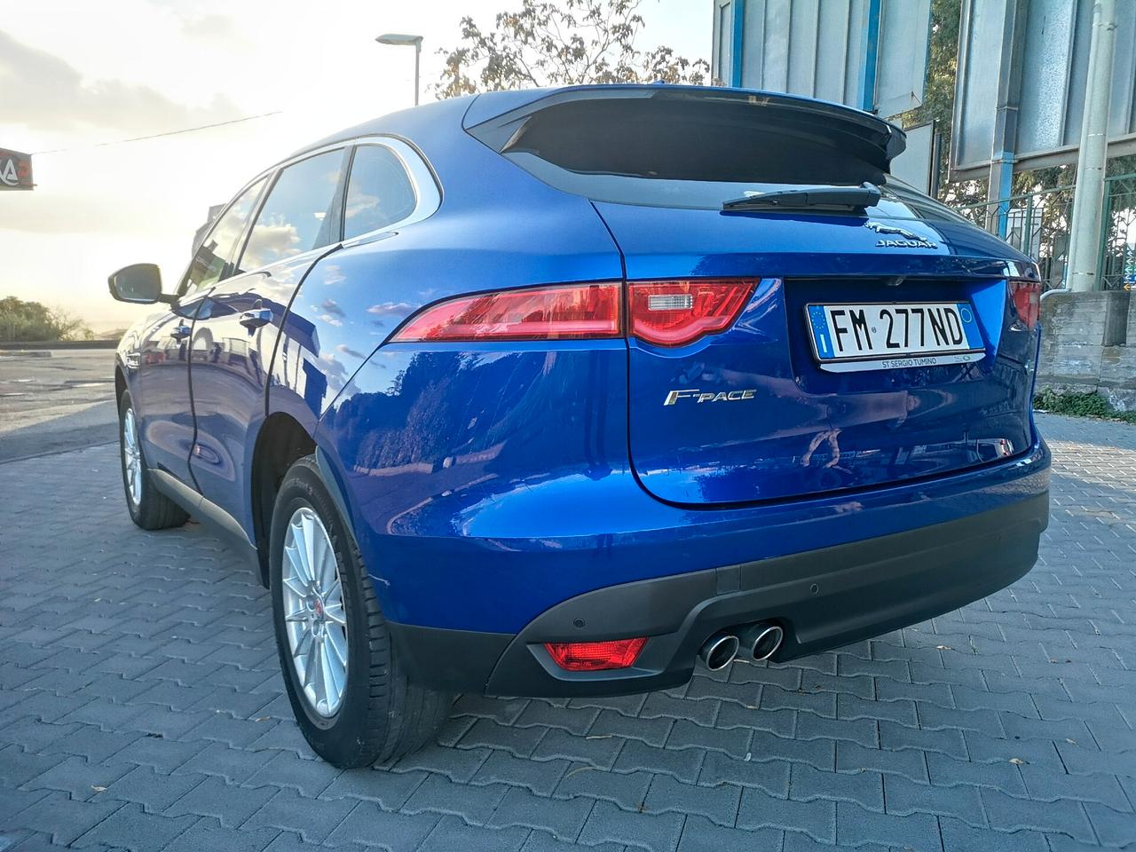 Jaguar F-Pace 2.0 D 163 CV Portfolio