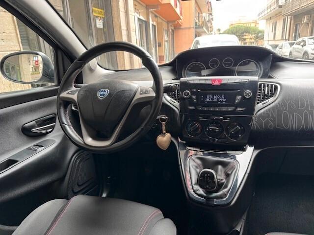 Lancia Ypsilon 1.2 5 porte Elefantino