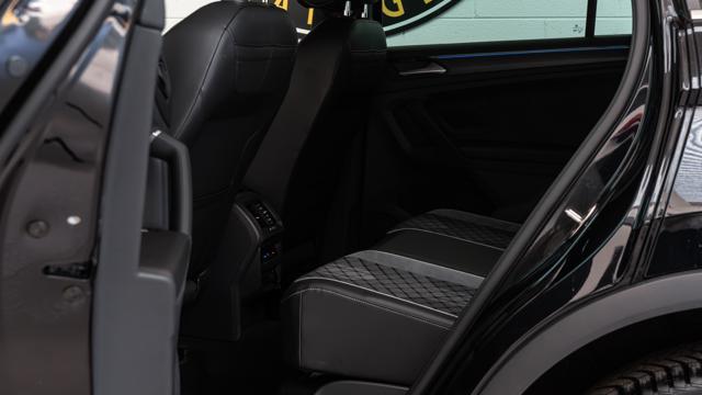 VOLKSWAGEN Tiguan 2.0 TDI SCR DSG 4MOTION R-Line UNIPRO