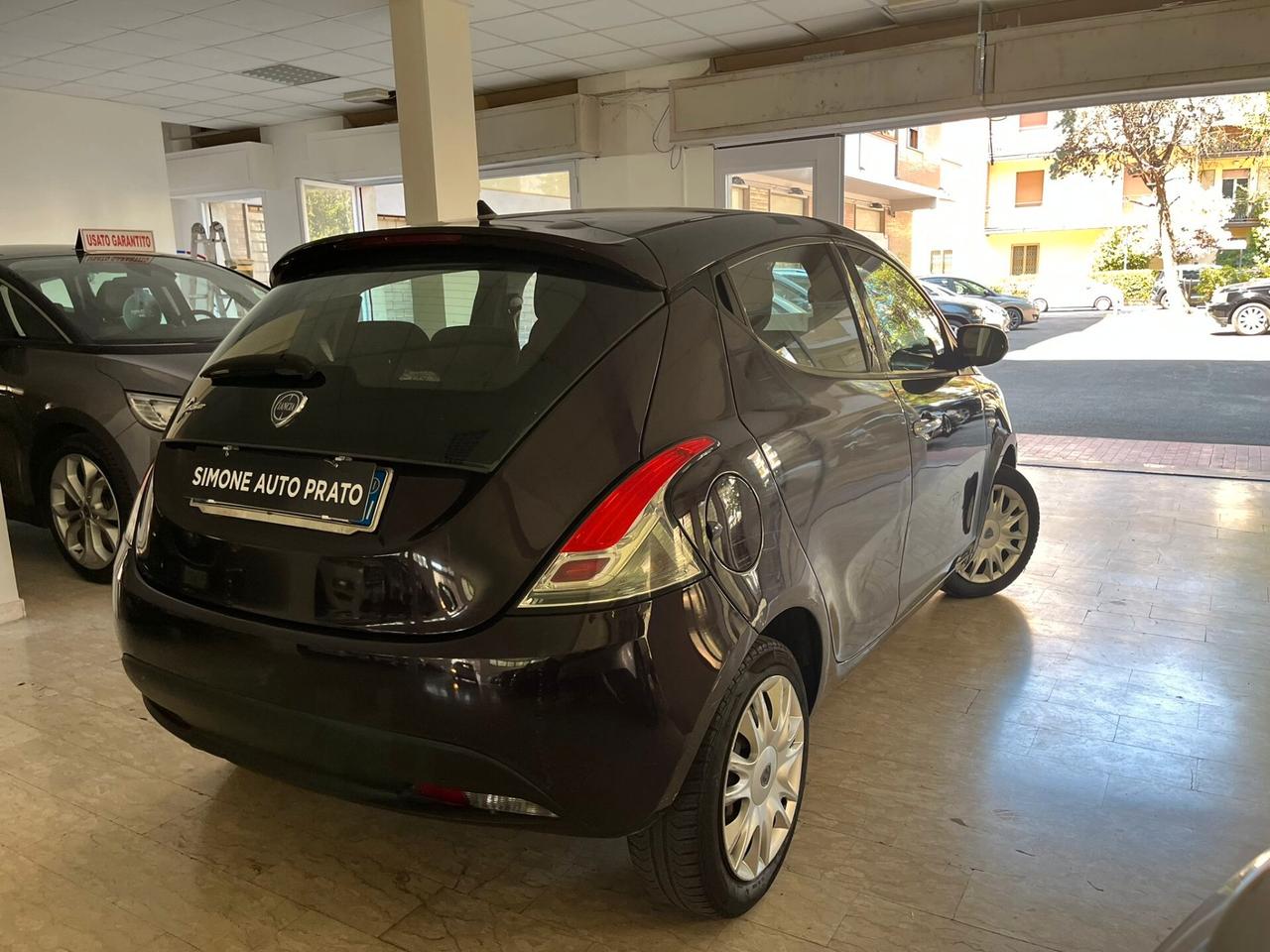 Lancia Ypsilon 1.2 69 CV 5 porte S&S Silver