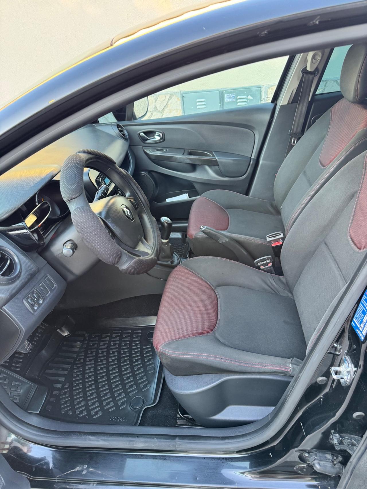 Renault Clio 1.2 75CV 5 porte unico proprietario