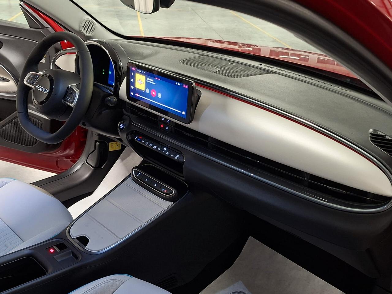 Fiat 600 1200 Turbo mhev Hybrid La Prima DCT Km.0