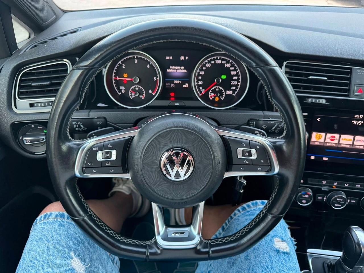 VOLKSWAGEN GOLF 7.5 R-Line DSG