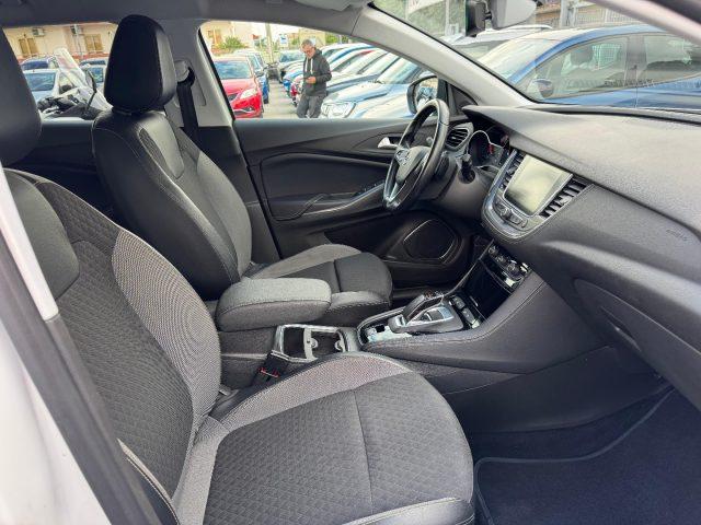OPEL Grandland X 1.6 Hybrid Plug-in aut. AWD Design Line