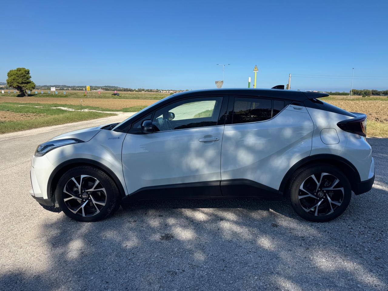 Toyota C-HR 2.0 Hybrid E-CVT Style
