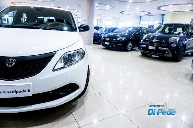 LANCIA Ypsilon 1.0 FireFly 5 porte S&S Hybrid Ecochic Silver