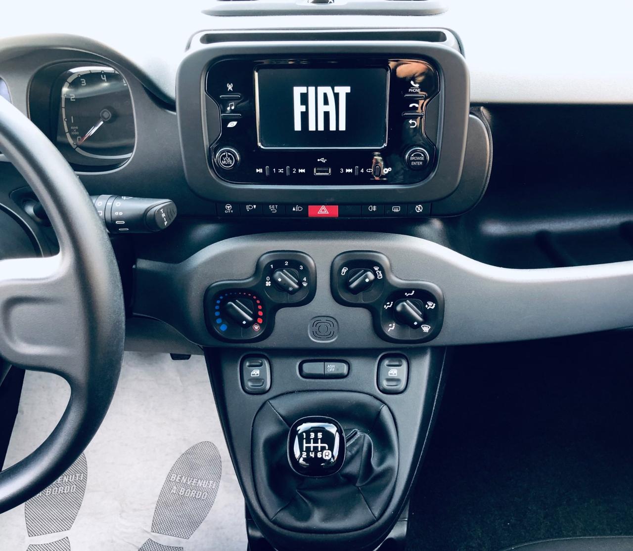 Fiat Panda 1.0 S&S Hybrid City Life NEOPATENTATI