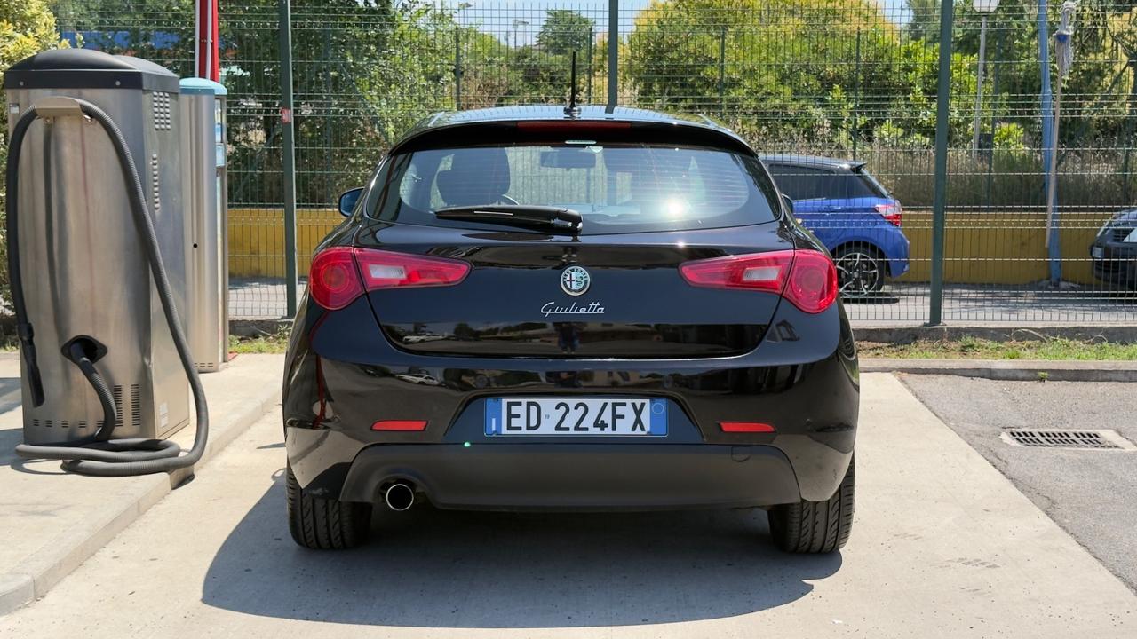 Alfa Romeo Giulietta 1.6 JTDm-2 105 CV Exclusive 2010