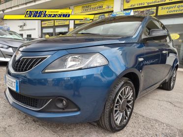 Lancia Ypsilon 1.0 FireFly S&S Hybrid Platino