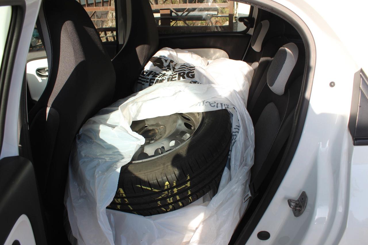 Renault Twingo 5 porte neopatentati