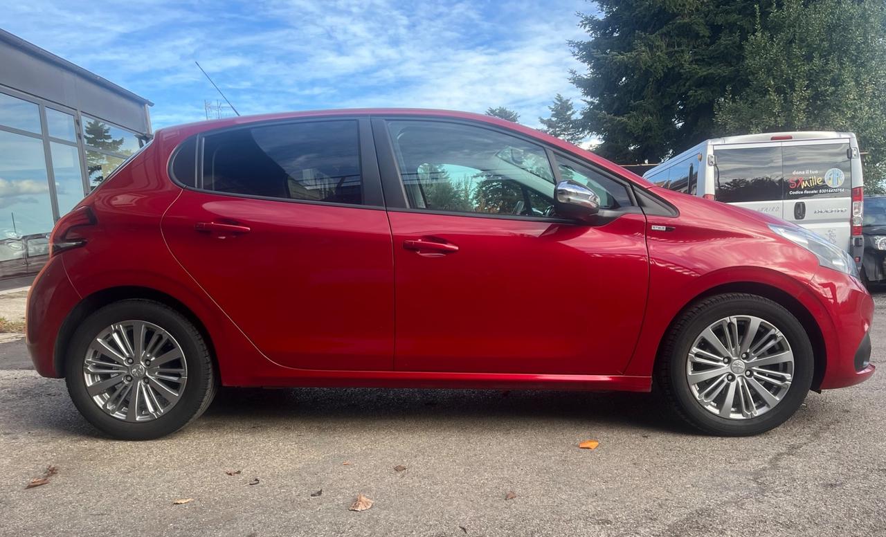 Peugeot 208 PureTech 82 5 porte Style-Km 85500-