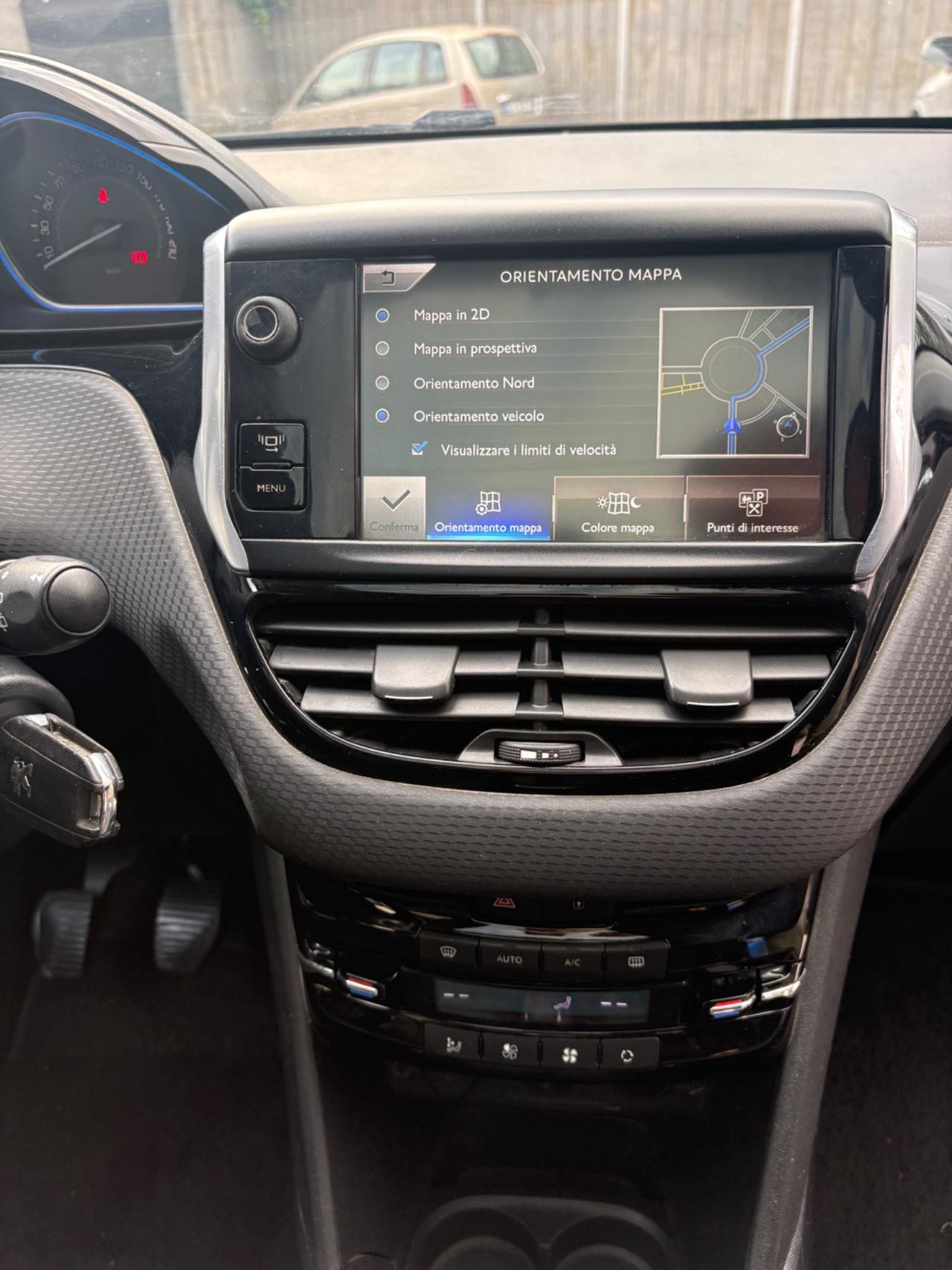 Peugeot 2008 1.6 HDI 92cv carrozzeria GRAFFIATA