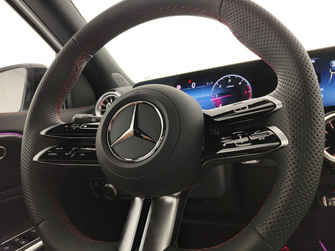 Mercedes-Benz GLA 180 d
