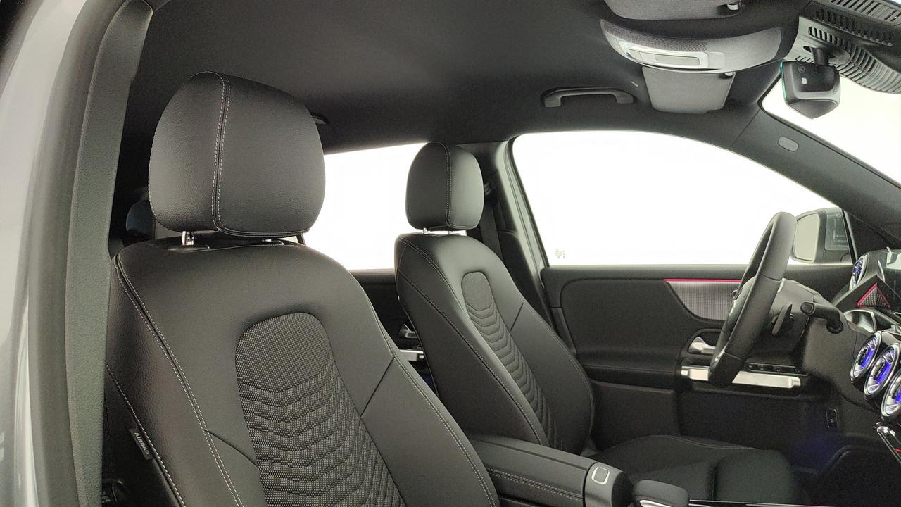 Mercedes-Benz EQB 300 4MATIC