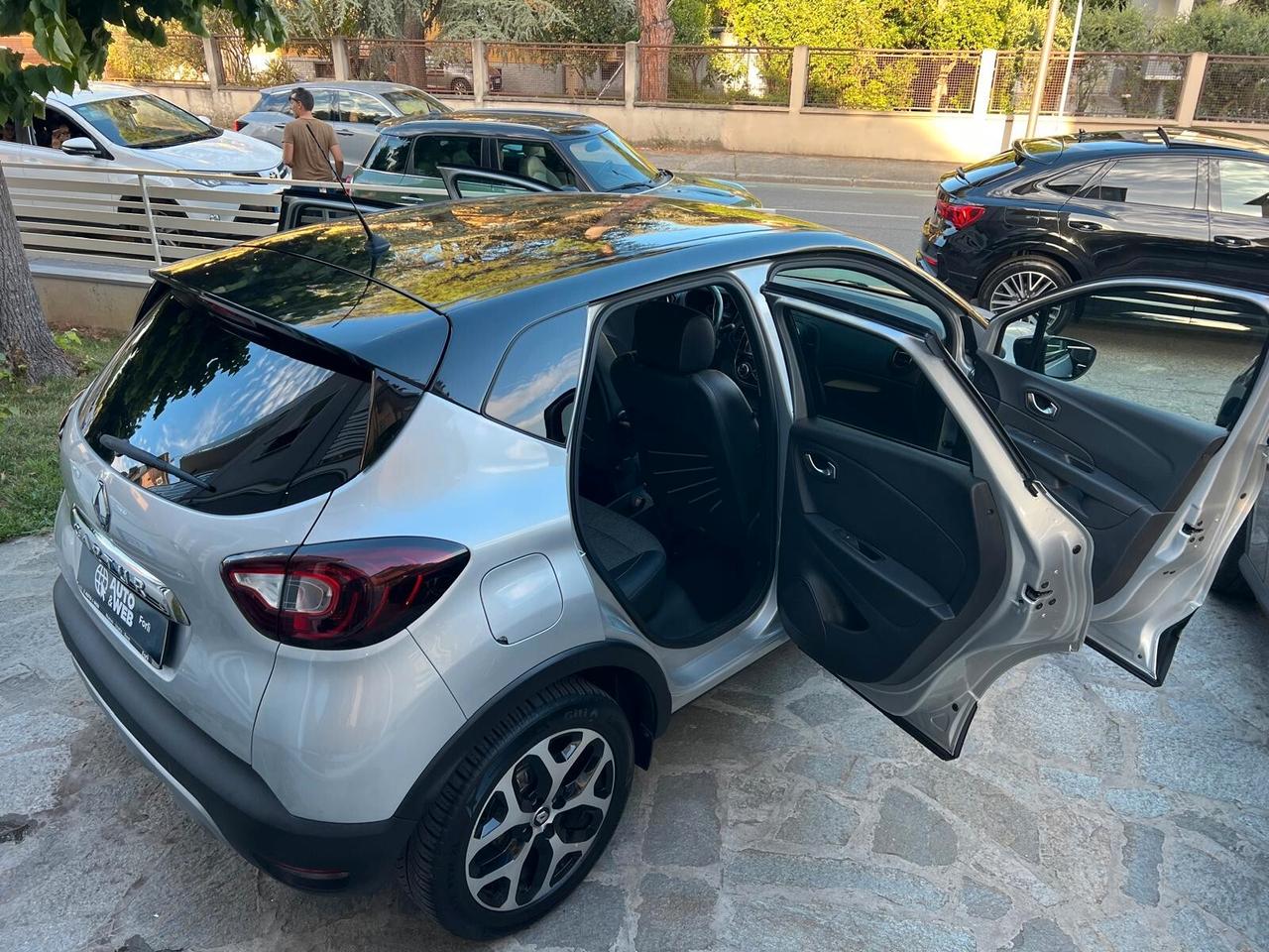 RENAULT CAPTUR dCi 90cv EDC SPORT EDITION NEOPATENTATI