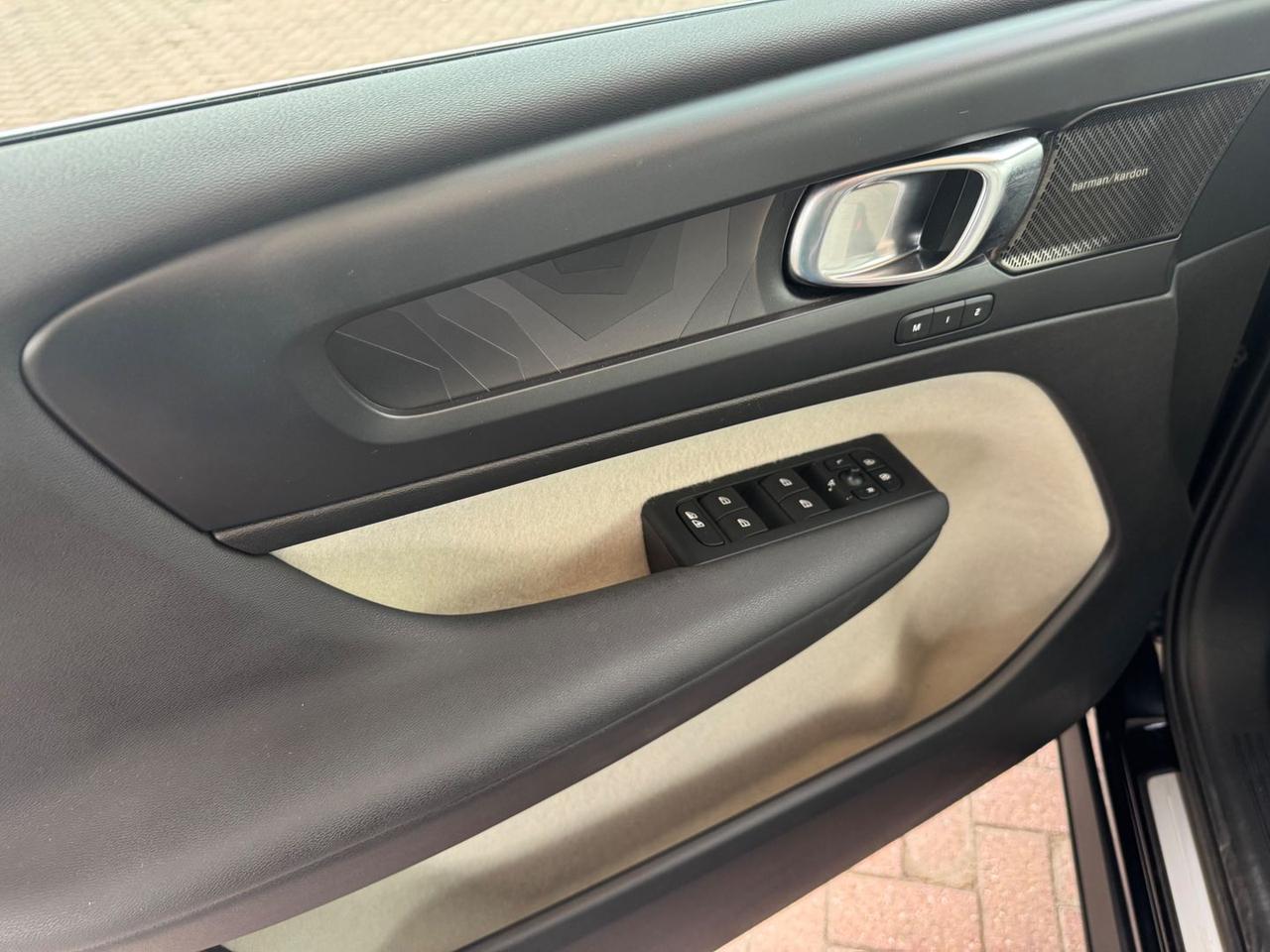 Volvo XC40 Ultimate Bright T5 Recharge PHE #11953