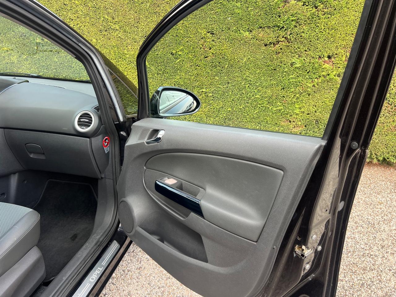 Opel Corsa 1.2 5 porte Enjoy