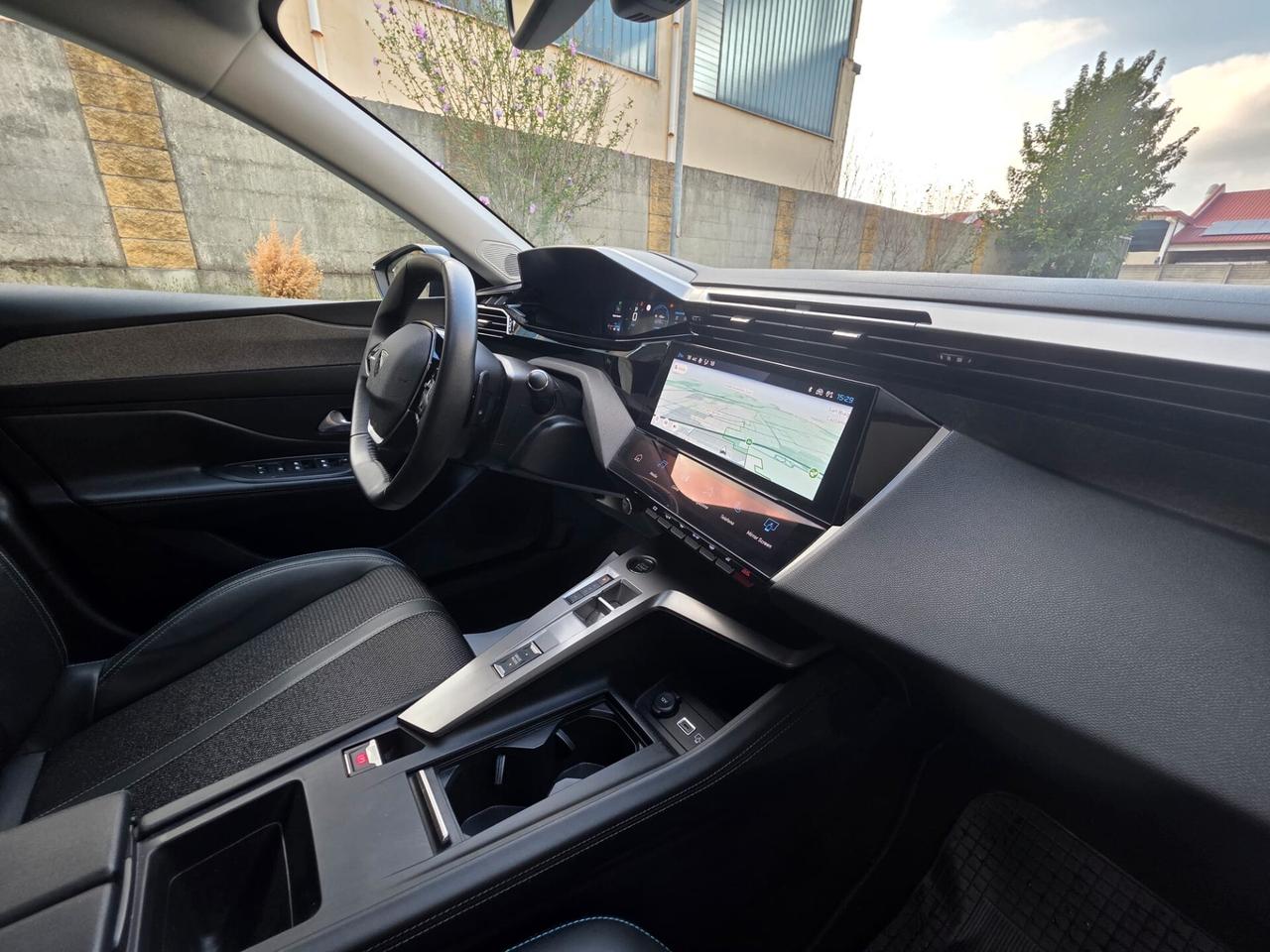 Peugeot 308 1.2 hybrid 136cv Prezzo Reale