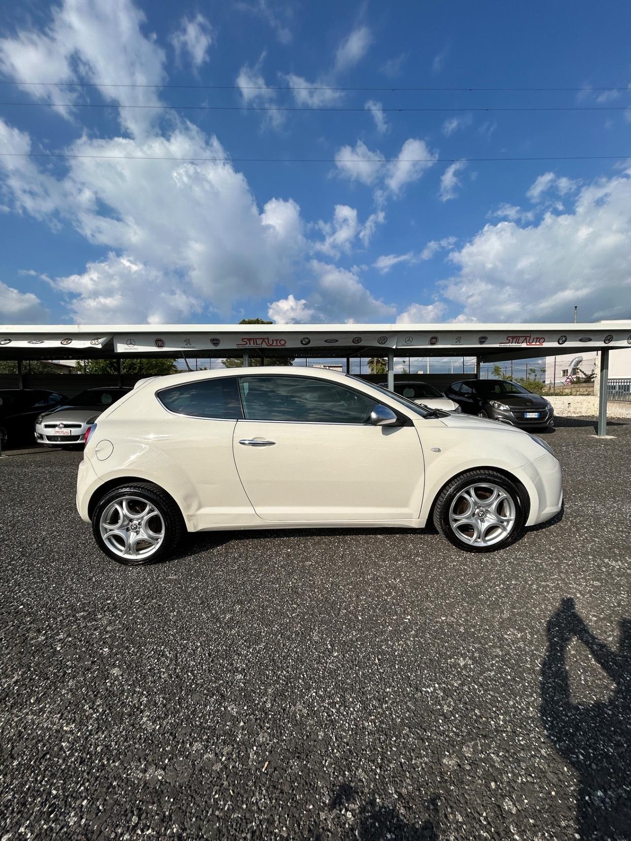 Alfa Romeo MiTo 1.3 JTDm-2 95 CV S&S Distinctive Sport Pack