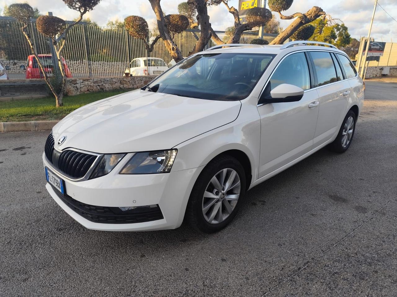 Skoda Octavia 2.0 TDI CR DSG Executive