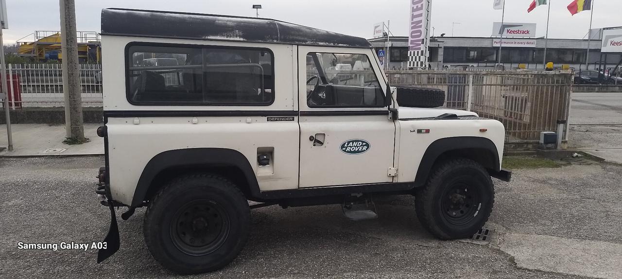 Land Rover Defender 90 diesel Hard-top