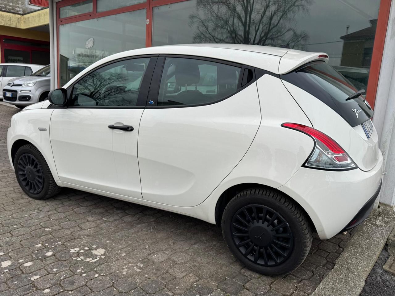 Lancia Ypsilon 1.2 69 CV 5 porte S&S Elefantino Blu