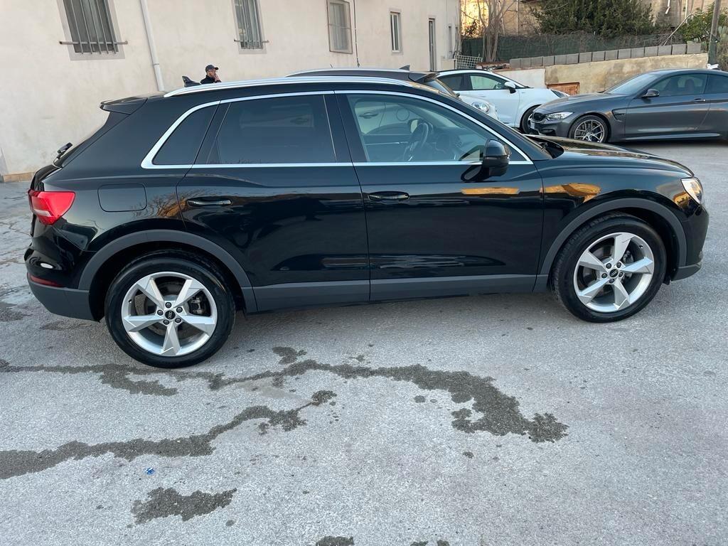 Audi Q3 35 TDI S tronic Advanced 150cv - 2019