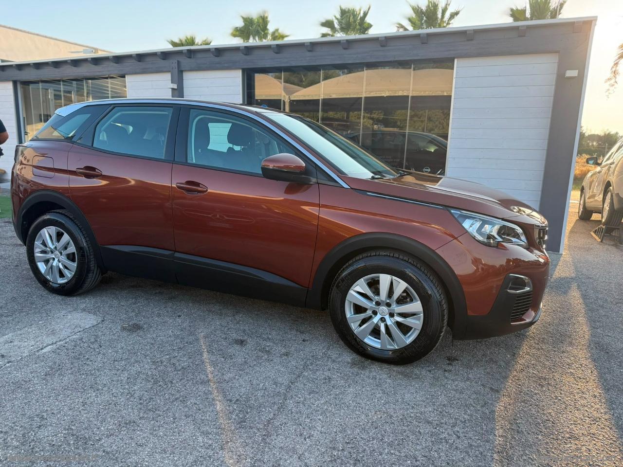 PEUGEOT 3008 BlueHDi 130 S&S Allure