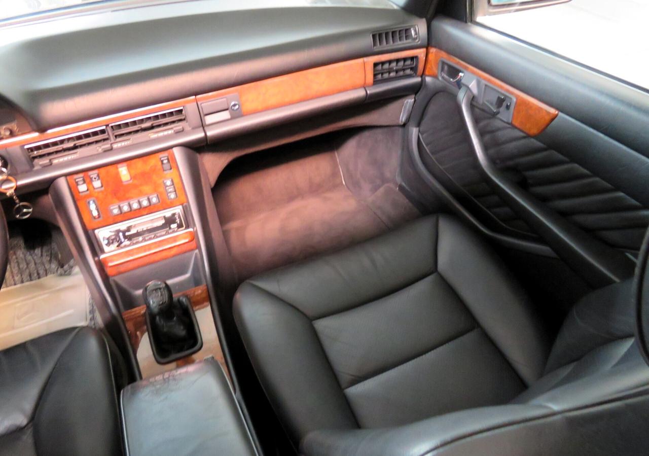 Mercedes-benz S 300 SE cat