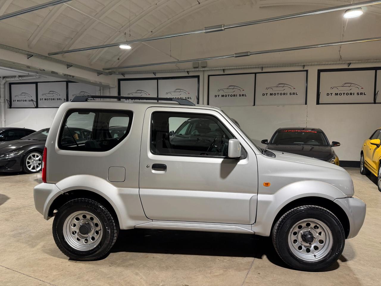 Suzuki Jimny 1.3i 4WD CON RIDOTTE-CLIMA-AUTORADIO