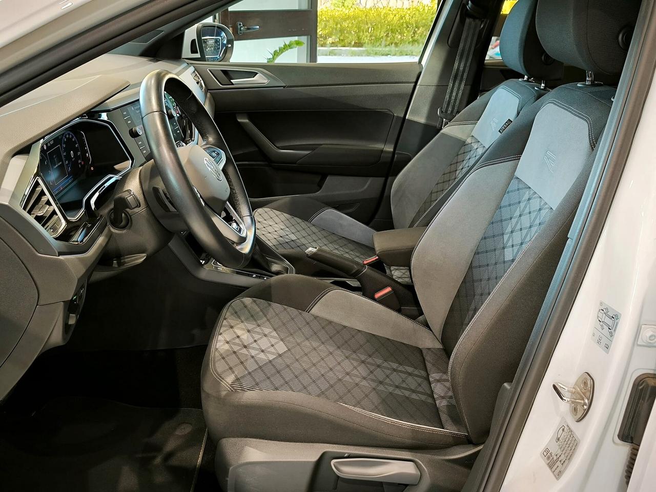 Volkswagen Taigo 1.0 TSI 110 CV DSG R-Line
