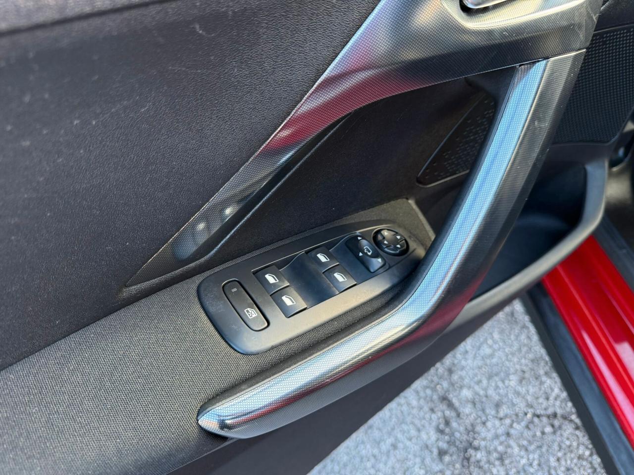 PEUGEOT 2008 ALLURE 1.2BENZINA 82CV 70MILAKM EURO6B