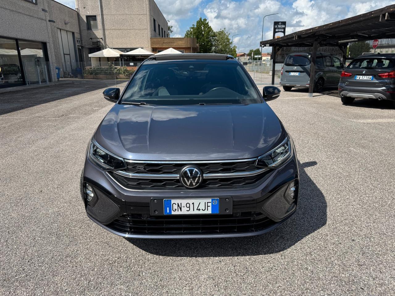 Volkswagen Taigo 1.0 tsi R-Line 110cv dsg TECH PACK . GARANZIA VOLKSWAGEN