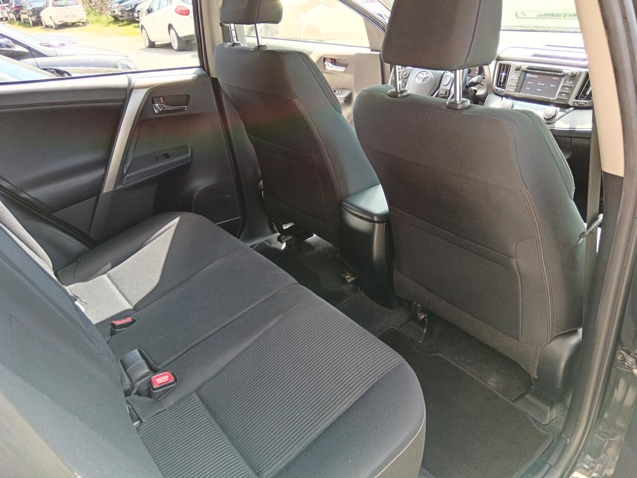 Toyota RAV 4 2.2 D-4D 150CV 4WD LOUNGE