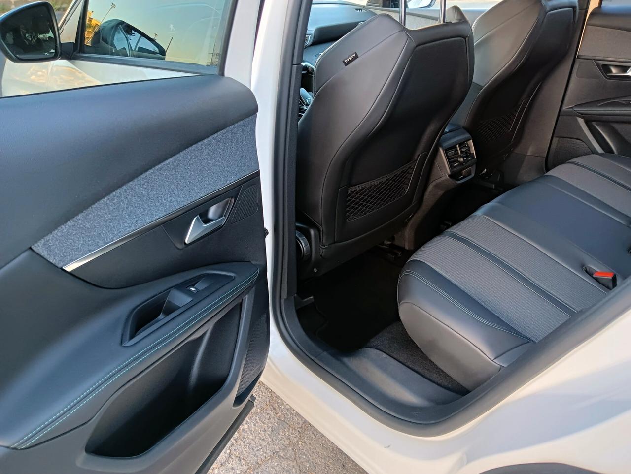 Peugeot 3008 BlueHDi 130Cv Allure