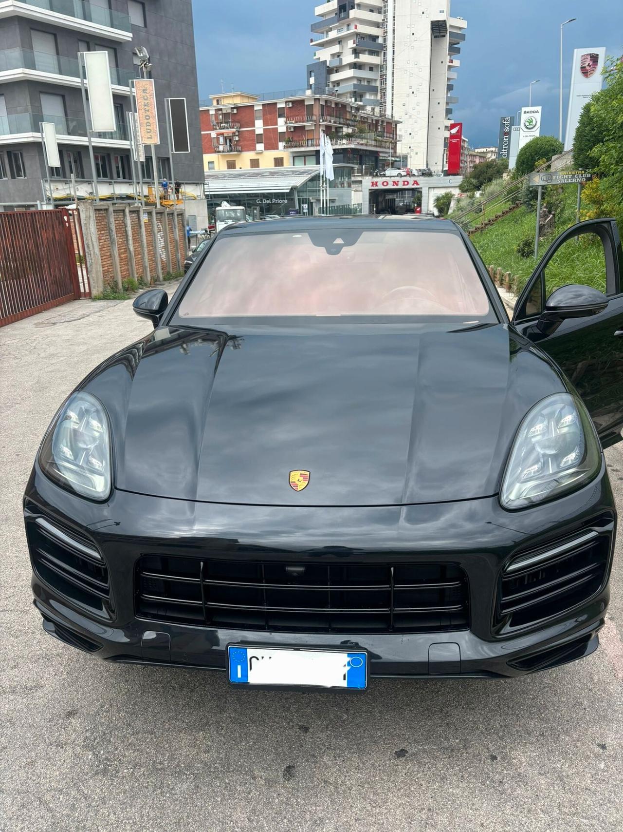 Porsche Cayenne Coupé 3.0 V6 E-Hybrid/STRAFULL