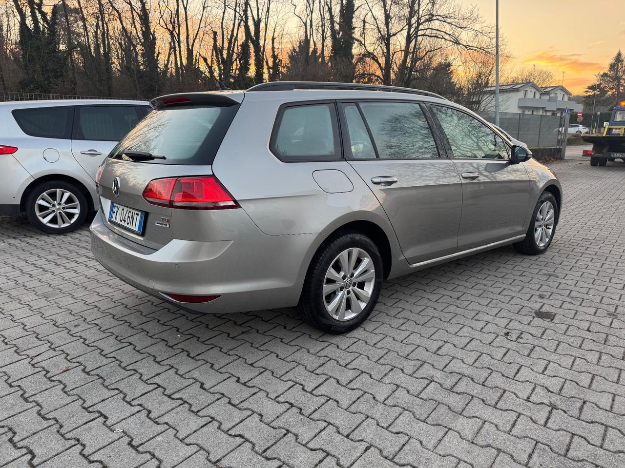 Volkswagen Golf Variant 1.6 TDI 110 CV DSG Highline BMT