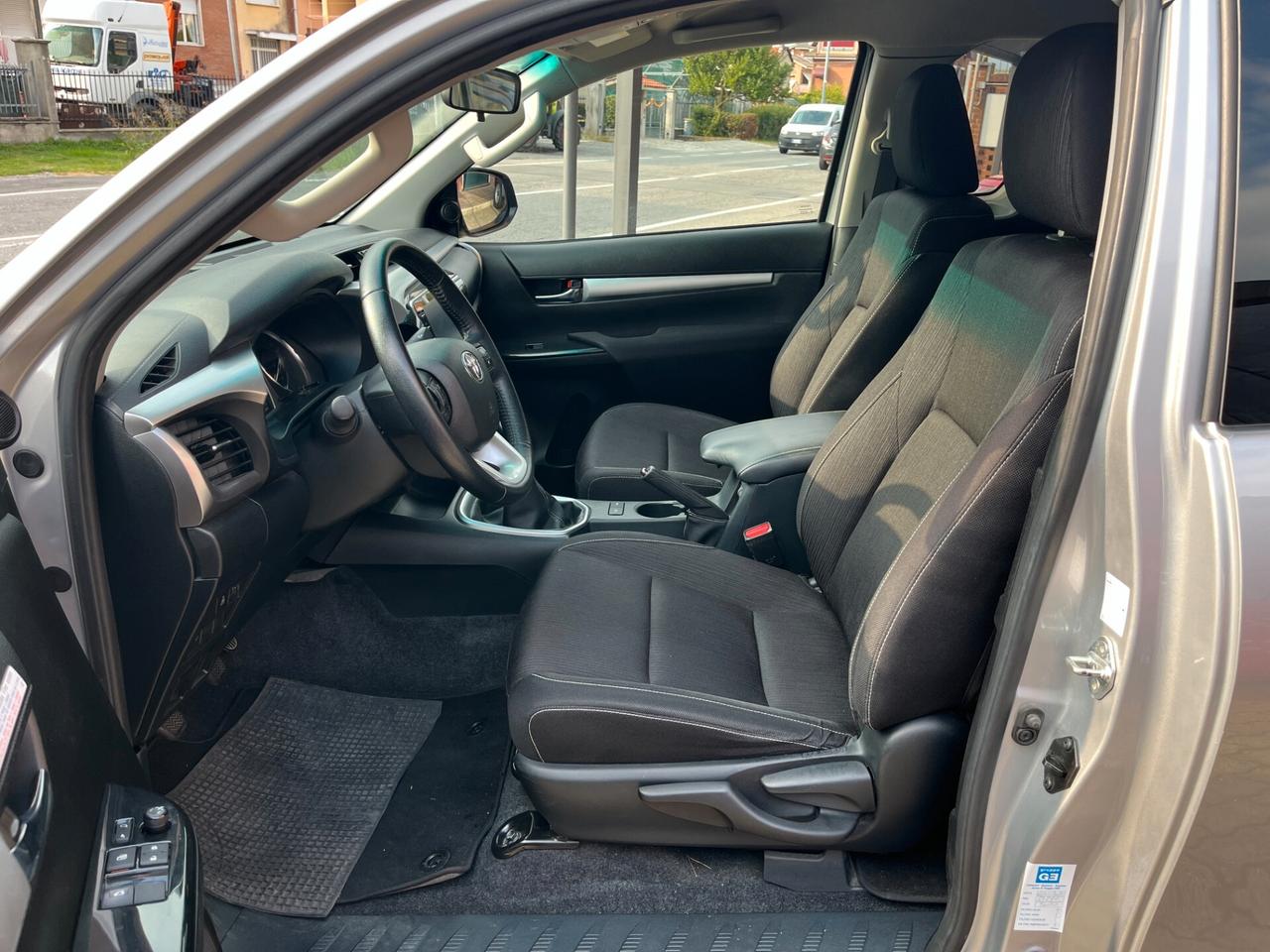 Toyota Hilux 2.4 D4D 4WD 2+2p cassone lungo - 35.000km