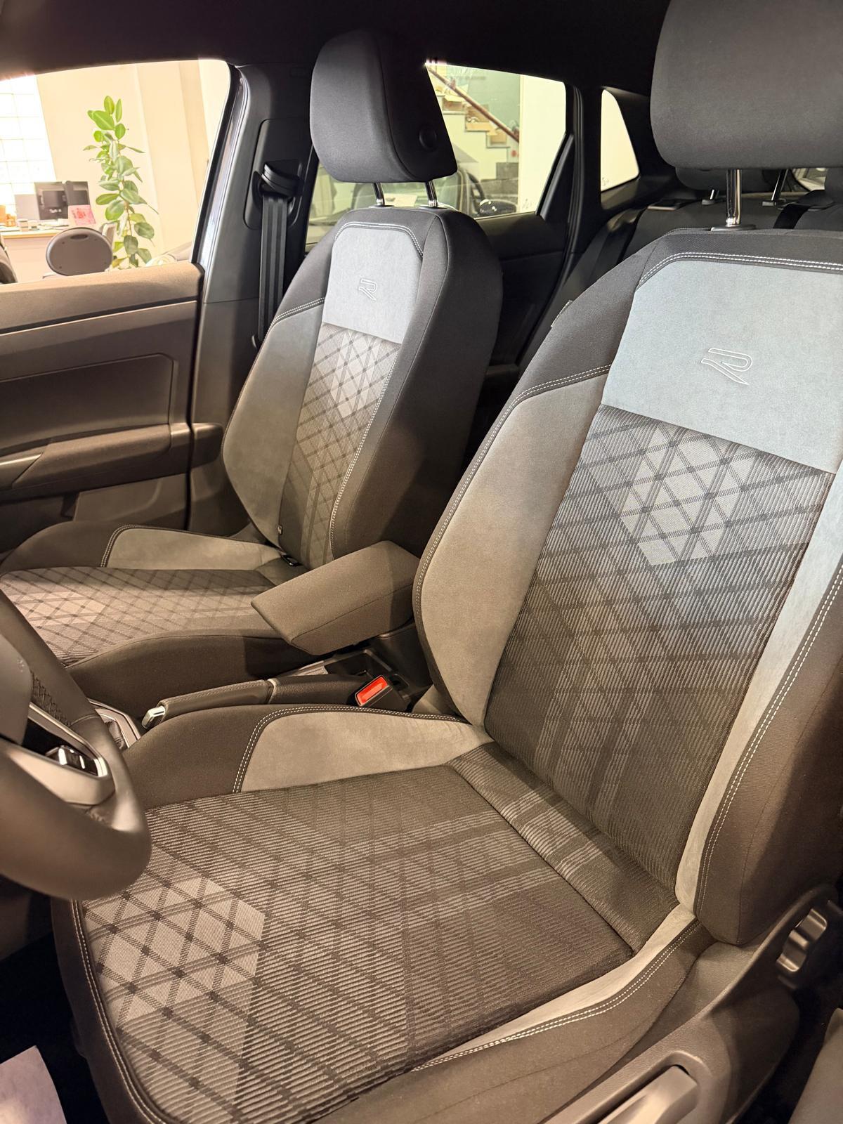 VOLKSWAGEN POLO 1.0 TSI R-LINE KM 0